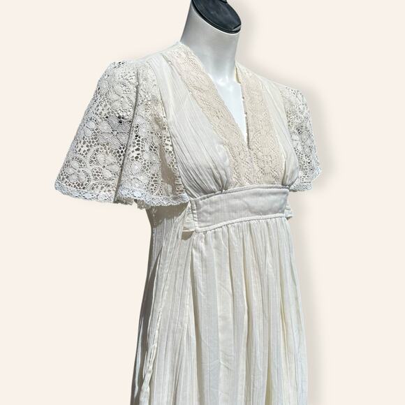 Empire waist cream colored mid-summer frock size 4 - Picture 5 of 8